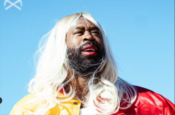 Deandre Jordan Dresses as Taylor Swift for Halloween